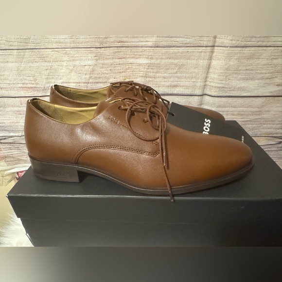 HUGO BOSS Colby Leather Derby Shoes in Brown Dress Shoes - Size 8